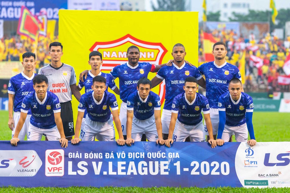 Nhà vua V-League 2017 