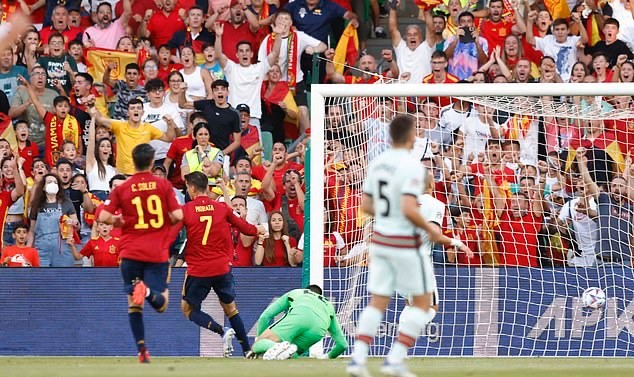 Ronaldo dự bị, Bồ  - Bóng Đá
