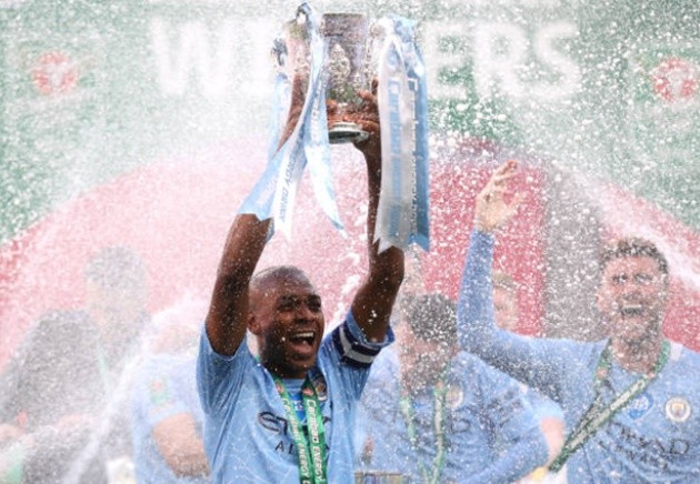Áp đảo tổng lực, Man City giải mã 'xe buýt' Tottenham, lên ngôi lịch sử - Bóng Đá