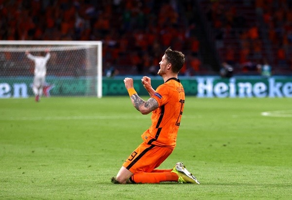 TRỰC TIẾP Hà Lan 2-0 Ukraine: Chủ nhà nới rộng cách biệt (H2) - Bóng Đá