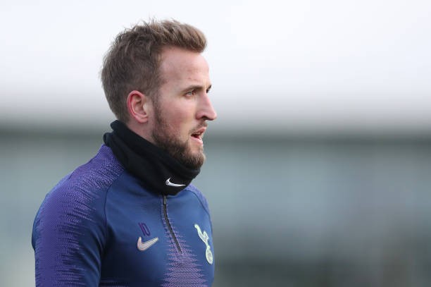 Jose Mourinho lạ lẫm trong ngày trở lại làm việc sau 11 tháng thất nghiệp - Bóng Đá