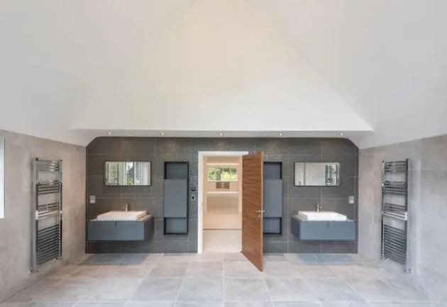 Manchester United Star Puts Incredible £3.5 Million House Up For Sale - Sergio Romero - Bóng Đá