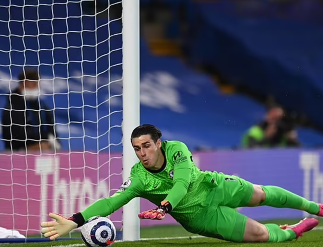 Simon Kjaer cleared Christian Eriksen's airways - Bóng Đá