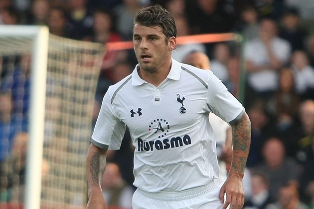 7 cầu thủ từng khoác áo Arsenal và Tottenham: Số 10 kỳ lạ, gã Judas góp mặt  - Bóng Đá