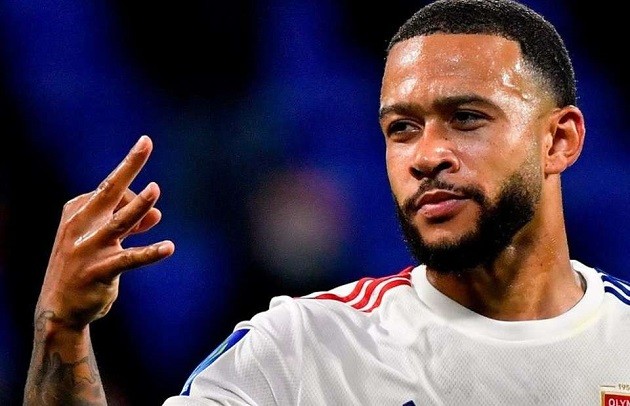 Ronaldo slams 'potato field' pitch, says not 100 percent - Bóng Đá