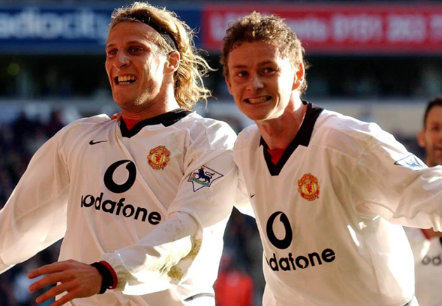 Tevez to Pereira and Forlan to Falcao, ranking every South American Man Utd player  - Bóng Đá