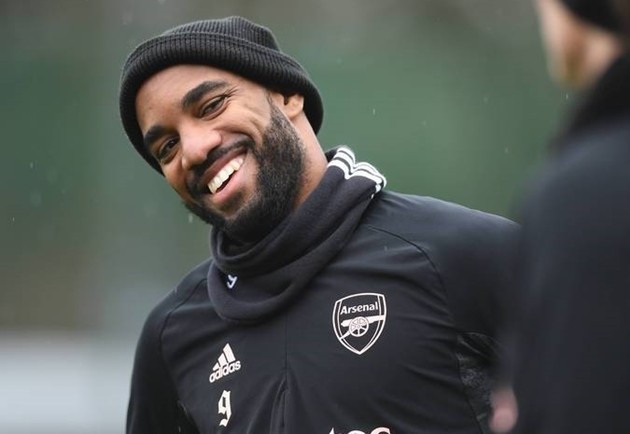 Malta coach ‘knocks himself out’ on dugout and does not remember second half of Spain loss - Bóng Đá