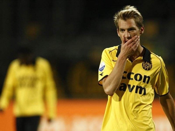 10 hậu vệ ghi nhiều bàn thắng nhất thế kỷ 21 - Bóng Đá