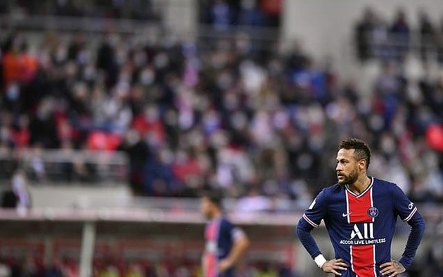 Neymar đi bóng qua 3 người - Bóng Đá