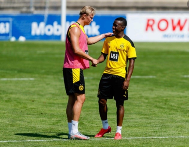 Moukoko khủng như thế nào? - Bóng Đá