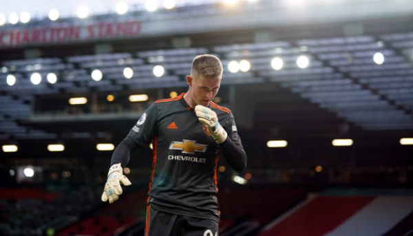 Thua đau Liverpool, CĐV Man Utd đòi tống khứ 1 cái tên khỏi đội hình - Bóng Đá