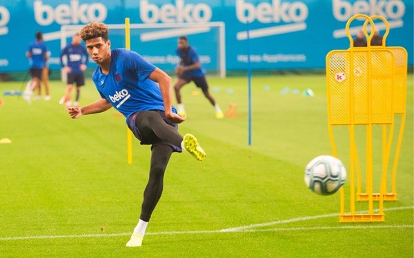 Ảnh tập ĐT Thái Lan - Bóng Đá