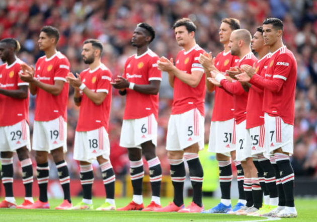 Không chỉ cú đúp, hành động tinh tế của Ronaldo khiến CĐV phát cuồng - Bóng Đá