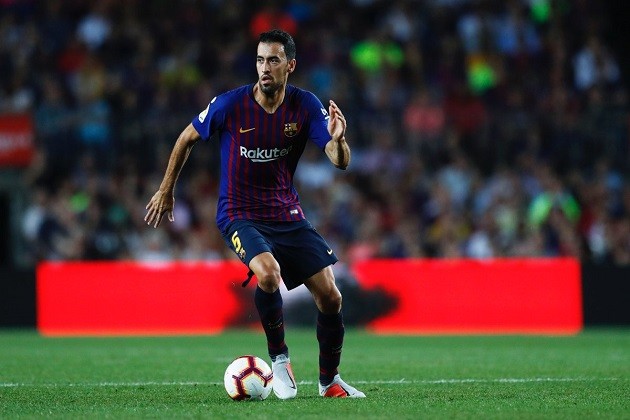 It's been 12 years since Sergio Busquets' Barca debut! Here are 3 remarkable records Spaniard has set since then - Bóng Đá