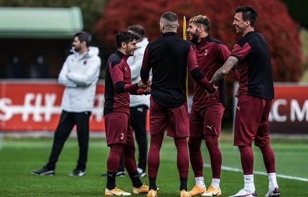 Ibra vắng mặt trong buổi tập của AC Milan - Bóng Đá