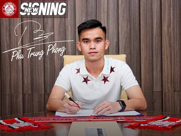 Mua sắm rầm rộ, CLB TP.HCM đón thêm 