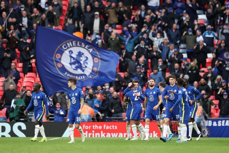 Thất bại cay đắng, toàn đội Chelsea đổ gục xuống sân - Bóng Đá