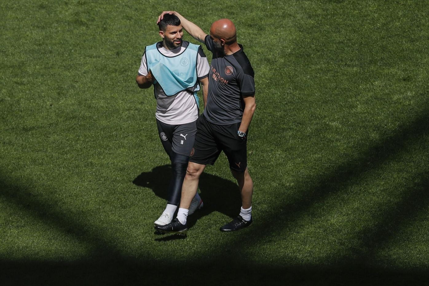 Aguero để lại hành động quá ý nghĩa tại Man City - Bóng Đá