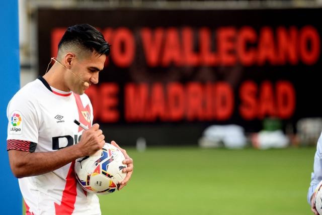 Khoác áo số lạ, Falcao ghi bàn ra mắt giúp đội nhà thắng đậm - Bóng Đá