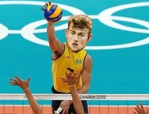 Cười té khói với loạt ảnh chế Ronaldo và Messi thi Olympic - Bóng Đá