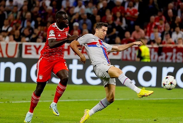 Lewy tịt ngòi, Barca phơi áo trước Bayern - Bóng Đá