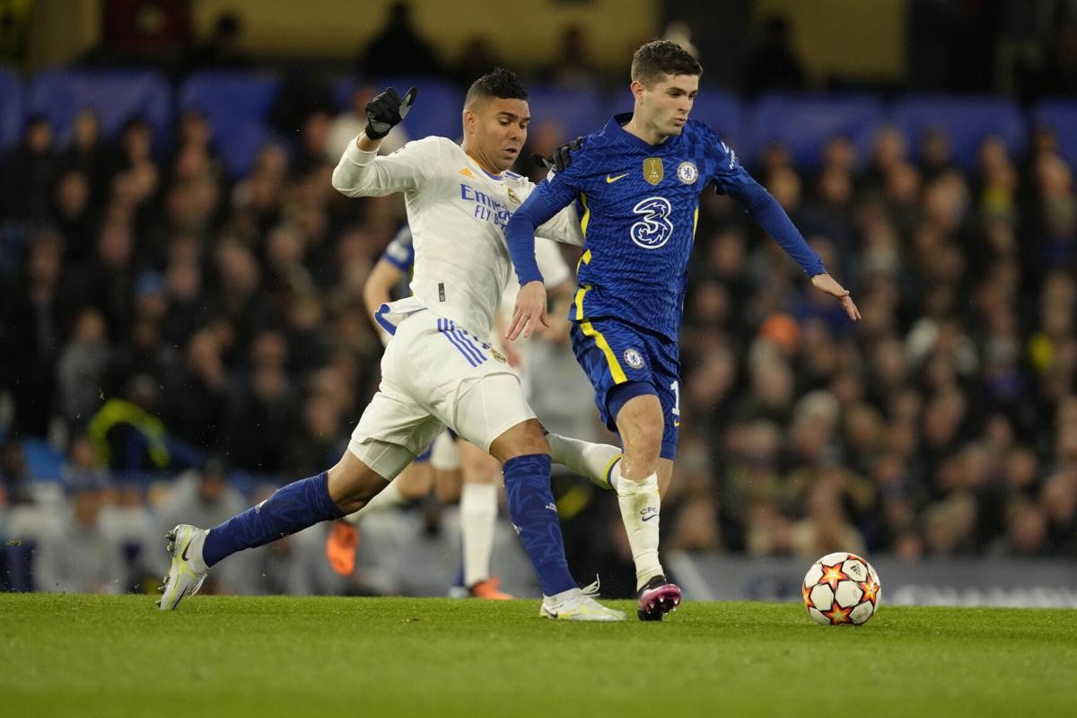 Real xuất hiện 2 cỗ máy pressing, cày nát tuyến giữa Chelsea - Bóng Đá