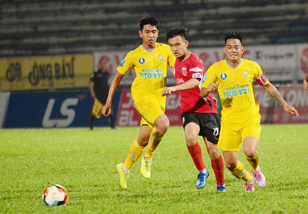 Thắng kịch tính Tây Ninh, CLB Long An tiếp tục giành 