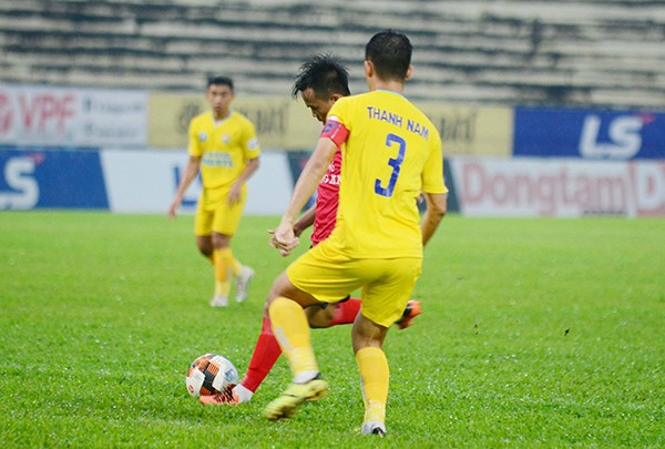 Thắng kịch tính Tây Ninh, CLB Long An tiếp tục giành 
