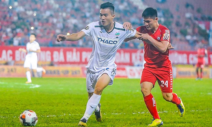 HAGL chia tay cùng lúc 2 nhân tố ở hàng phòng ngự - Bóng Đá