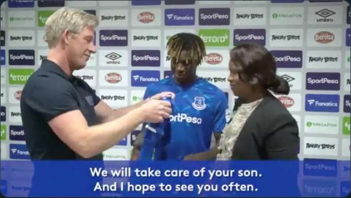 Thật phũ phàng! Everton đã lừa dối gia đình Moise Kean - Bóng Đá