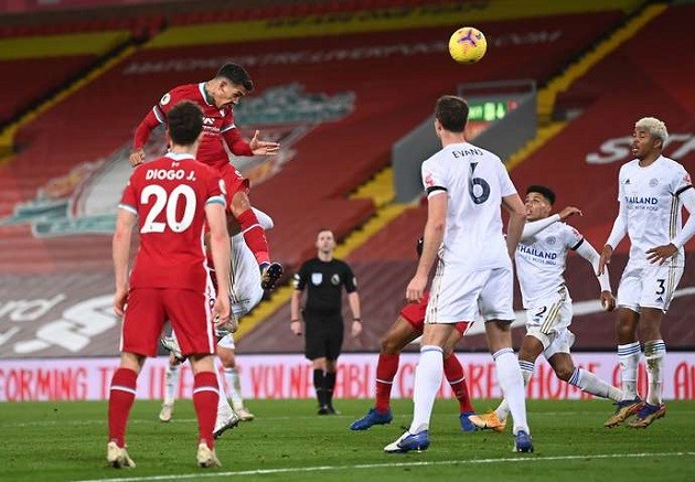 Phản ứng của cả đội hình Liverpool sau khi Firmino ghi bàn - Bóng Đá