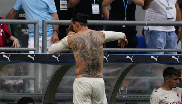 Unai Emery cũng phải 'chào thua' trước hàng phòng ngự của... Arsenal - Bóng Đá