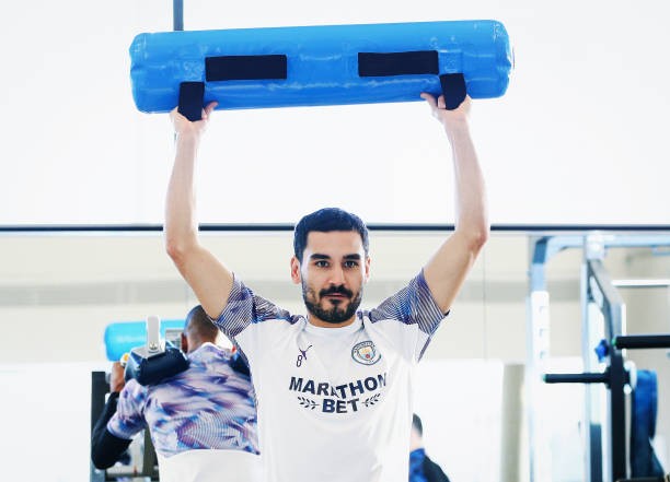 Bị 'chặt' mất đi cánh tay phải, đây là thái độ của Pep Guardiola - Bóng Đá