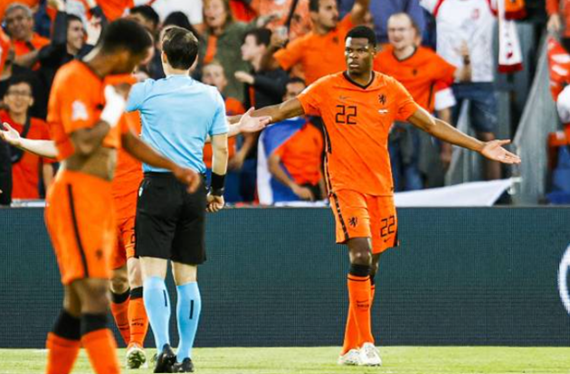 Ảnh reviews trận Hà Lan vs Ba Lan - Bóng Đá