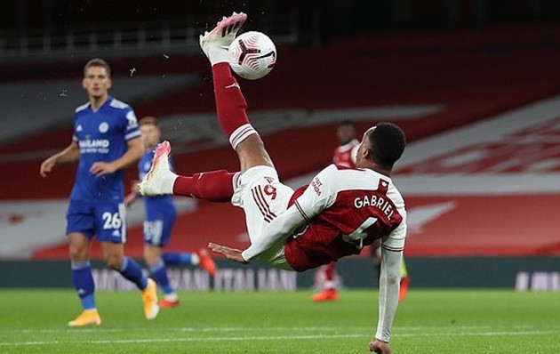Thắng dễ Brighton, Man City đòi lại ngôi đầu NHA từ tay Liverpool - Bóng Đá