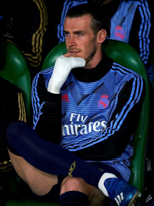 Lewandowski tịt ngòi, Bayern bất ngờ ngã ngựa trên sân khách - Bóng Đá