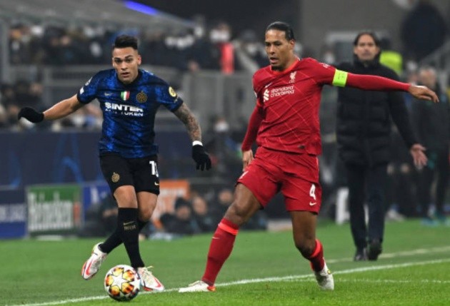 ảnh van dijk xiên dzeko - Bóng Đá