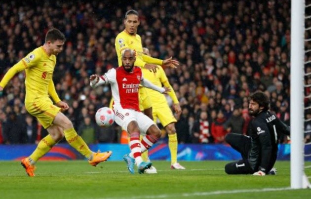 Martinelli solo, Thiago chuyền lỗi và kiến tạo - Bóng Đá