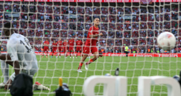 Inside Tottenham billionaire owner Joe Lewis’ £113m superyacht complete with a full sized tennis court - Bóng Đá