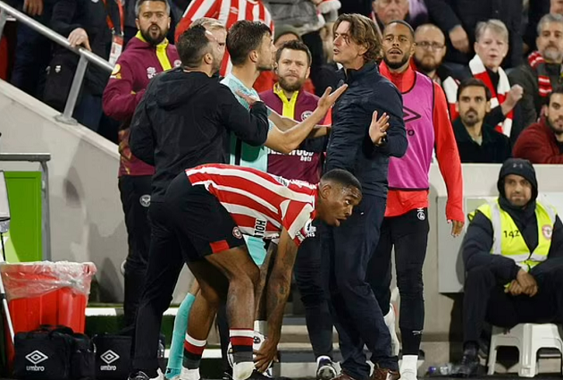 Ivan Toney đánh gót tuyệt đẹp - Bóng Đá