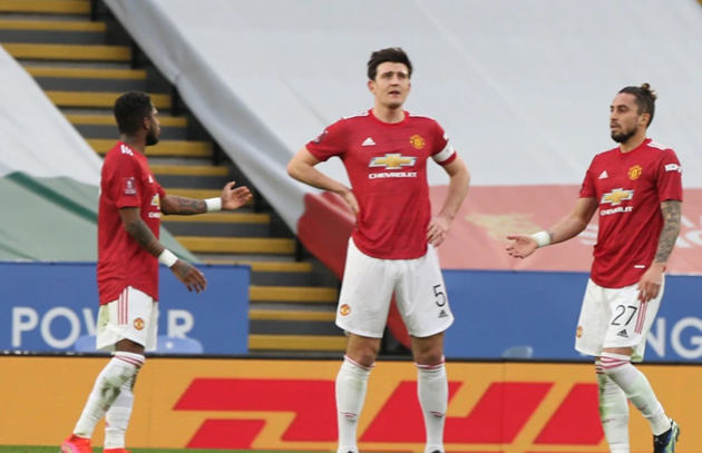 Watch Fred blunder gift Kelechi Iheanacho a Leicester opener - Bóng Đá