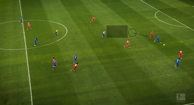 Neymar sành điệu đi sự kiện bên cạnh 