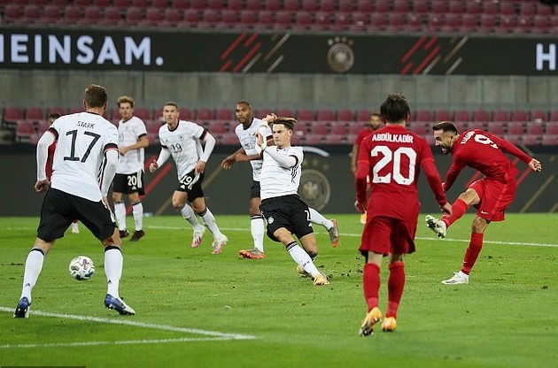 ALLEGRI EXPLAINS JUVENTUS AND VLAHOVIC STRUGGLES AGAINST TORINO - Bóng Đá