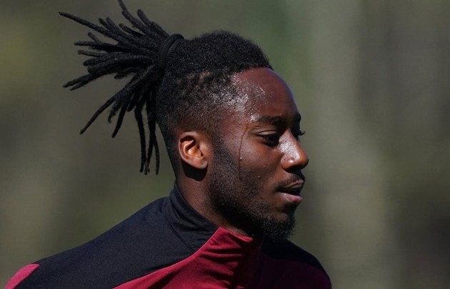 Cựu sao Barca kiến tạo đẳng cấp  - Bóng Đá