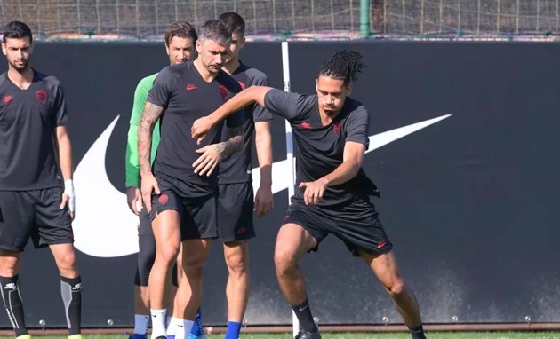 ảnh buổi tập cuối cùng của AS Roma - Bóng Đá