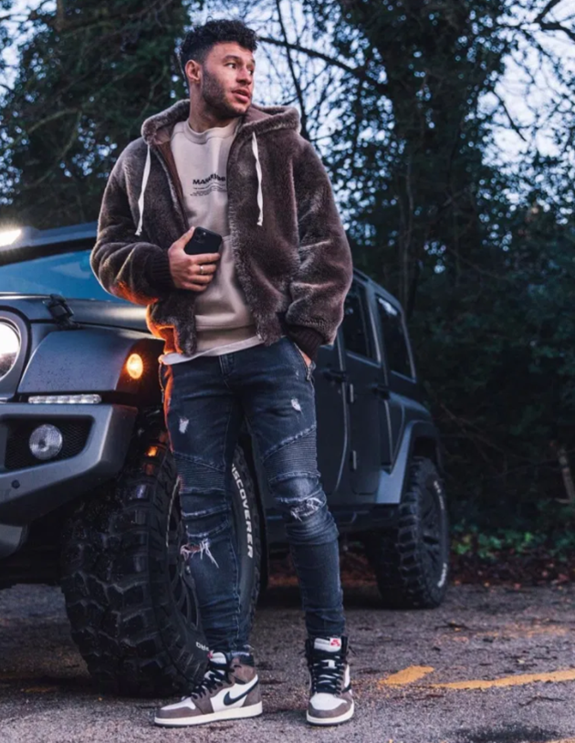 Inside Alex Oxlade-Chamberlain and Perrie Edwards’ A-list life at £4million Cheshire home as they reveal baby news - Bóng Đá