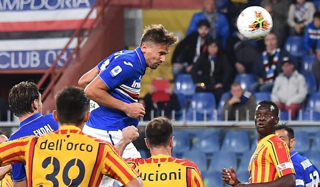 10 hình ảnh ấn tượng trên sân cỏ Serie A vào đêm qua: Kịch tính đến phút bù giờ - Bóng Đá