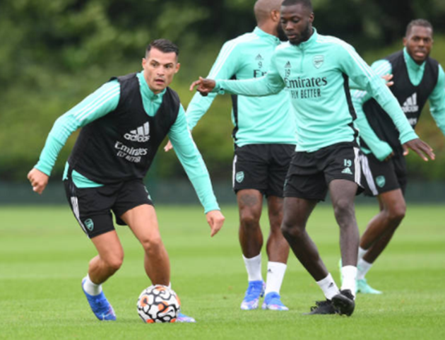Ben White takes part in first Arsenal session - Bóng Đá