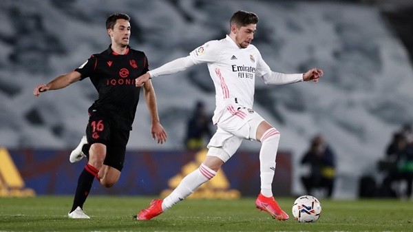 Sir Alex đến sân tập - Bóng Đá