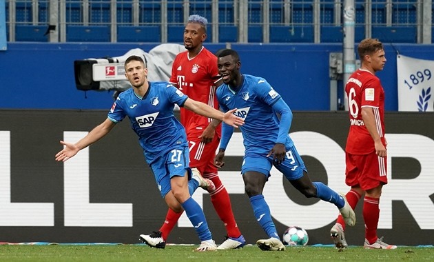 Xavi đang biến Alves thành phiên bản Cancelo của Pep Guardiola - Bóng Đá